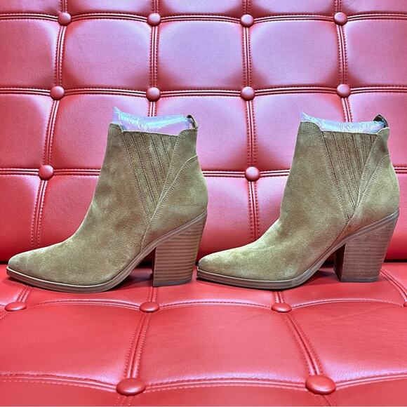 Marc Fisher Gadri Larice Tan Suede Leather Block Heeled Bootie Sz: 8M or 9M NWOB - Picture 9 of 14